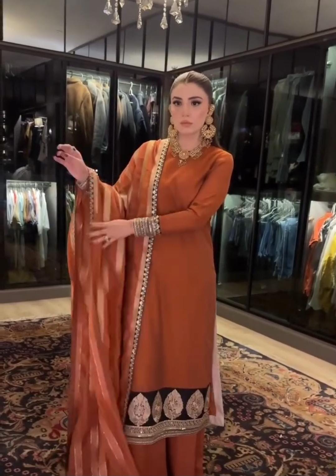 ✨ KHAADI SILK LUXURY EDITION 2K26 ✨
👑 Premium Shamose Silk 3PC — Ready to Wear Elegance 😍