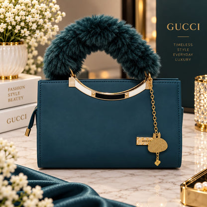 🎀 Apni lifestyle ko naya mizaaj dein - Get the look! ✨Ladies handbags