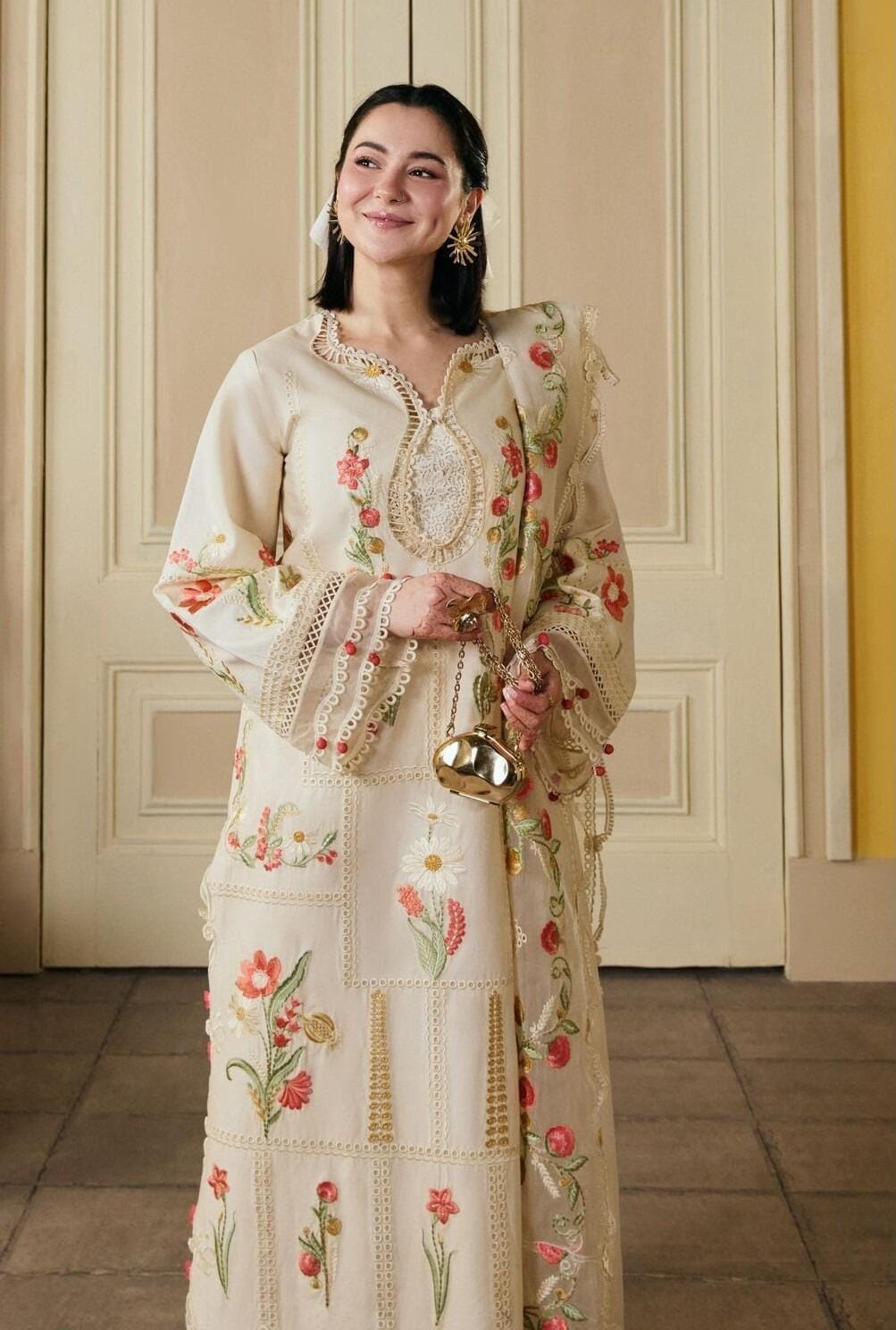 Maryam Hussain Fine Dhanak 3 Piece Unstitched Suit – Boring Embroidered Shirt & 4-Side Embroidered Shawl