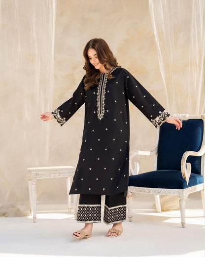 🔥 Mega Sale – Premium Lawn 2PC Unstiched Suit 🔥
✨ Heavy Embroidered Neck
✨ Beautiful Embroidered Sleeves
✨ Embroidered Trouser
💎 Premium Lawn Fabric
💰 Special Sale Price: Rs. 4000/-