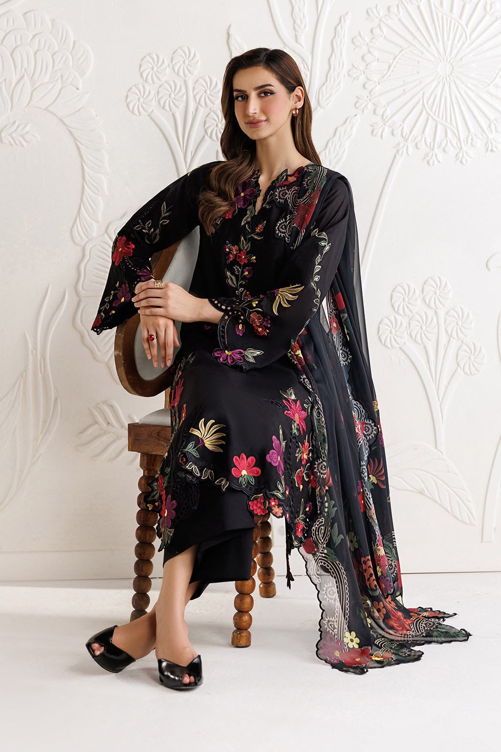 IZNIK Premium Air-Jet Dhanak 3PC | Luxury Embroidered Winter Suit 2026-27 ✨