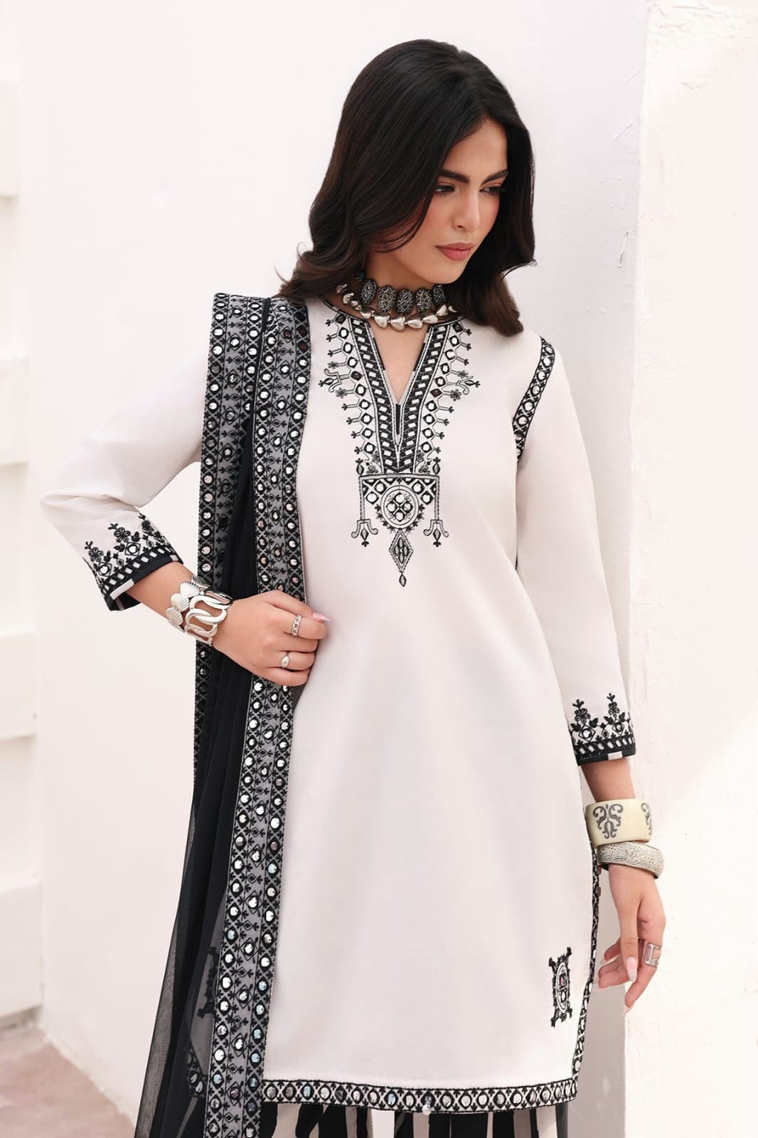 🔥 Charizma Silk Volume 2026 — Luxury Embroidered 3PC Shamose Silk Collection 🔥